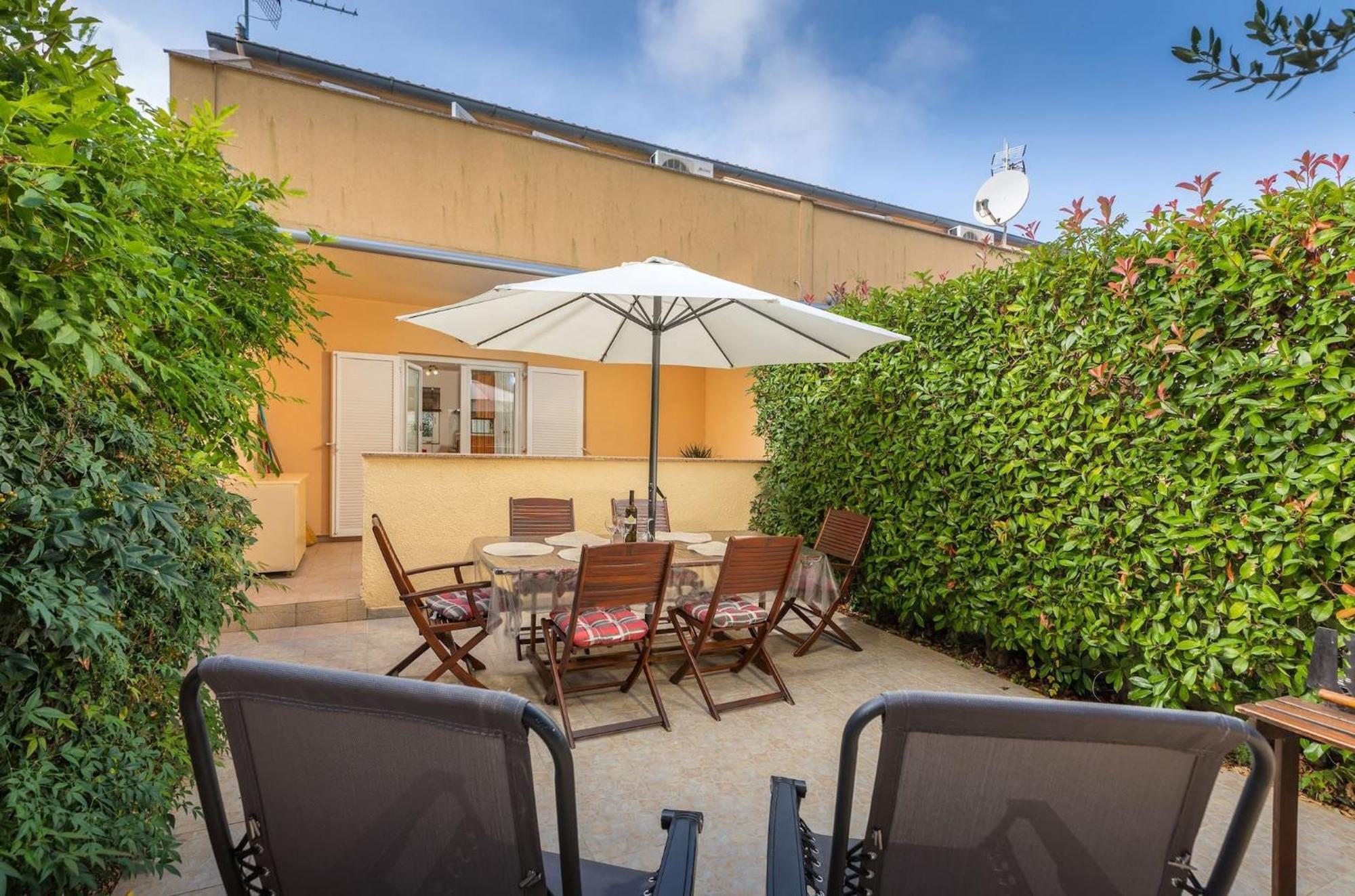 Apartment Buneta With Relaxing Outdoor Area Ližnjan Dış mekan fotoğraf